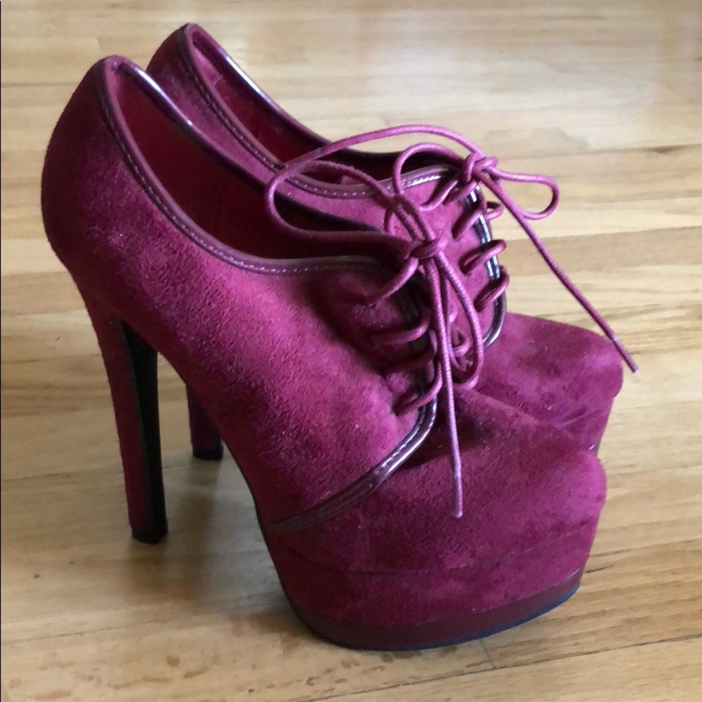 Maroon heels size 7